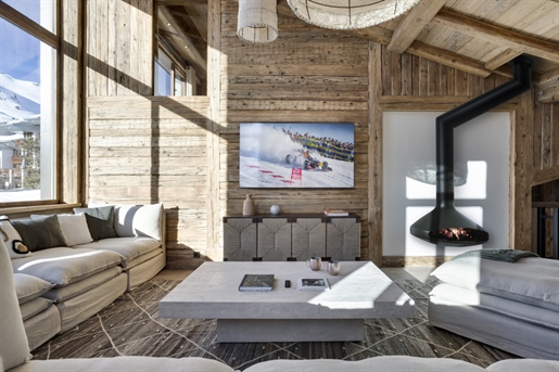 Luxurious 6 bedroom apartment in chalet style in the heart of Tignes 2100 Lavachet area (A)