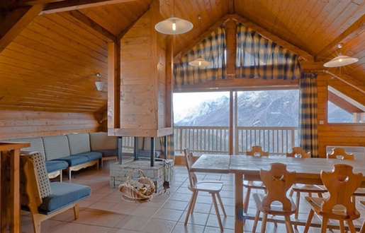 7 bedroom chalet just 200m2 from the slope arrival and departure of the the cable car (A) (Ap)