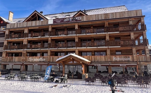 Ski in and out 6 bedroom penthouse apartment on the piste - May 24 completion (A) (Ap)