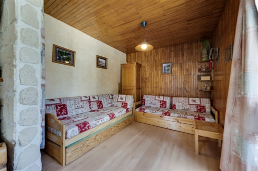 1 bedroom apartment, close to slopes and all amenities in the heart of Tignes (A)