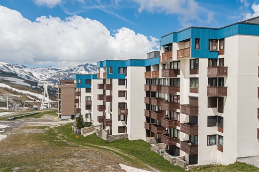 Appartement 1 chambre orienté plein sud avec vue splendide sur les sommets environnants situé à Val