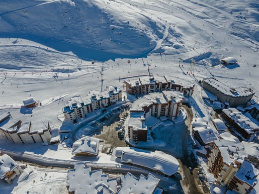 1 bedroom south facing apartment with splendid views of surrounding peaks located in Val Thorens (A)