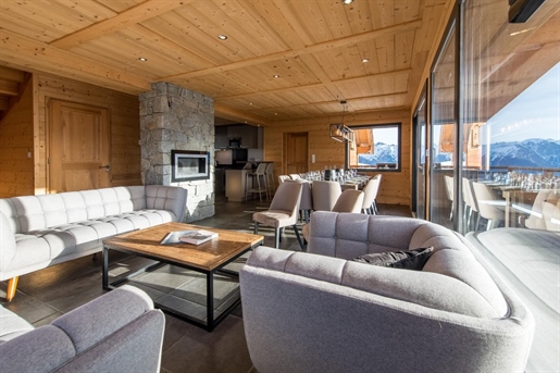 5 bedroom south facing chalet for sale in La Toussuire just 200m from the lift (A) (Ap)