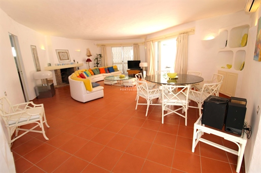 4 bedroom villa, independent, with swimming pool in the Balaia area