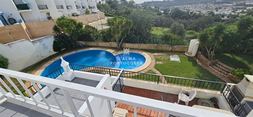 Apartamento T0+1 | piscina | vista mar | terraço | zona central
