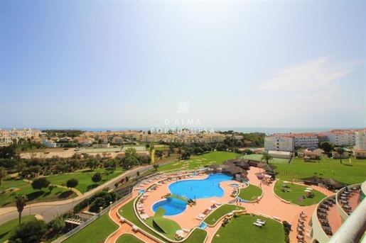 T2 + 1 Duplex in the heart of Albufeira pools