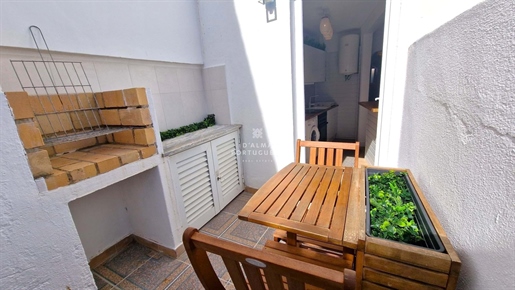 1 Bedroom Apartment| refurbished | 200m from Fisherman's Beach