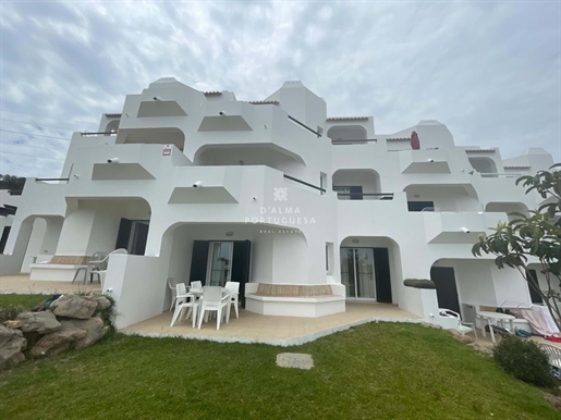 Fantastic 2 bedroom apartment with pool, garden and balcony for sale in Albufeira.
