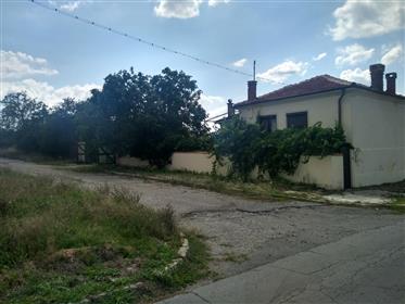 بيع قرية بيت في بلغاريا