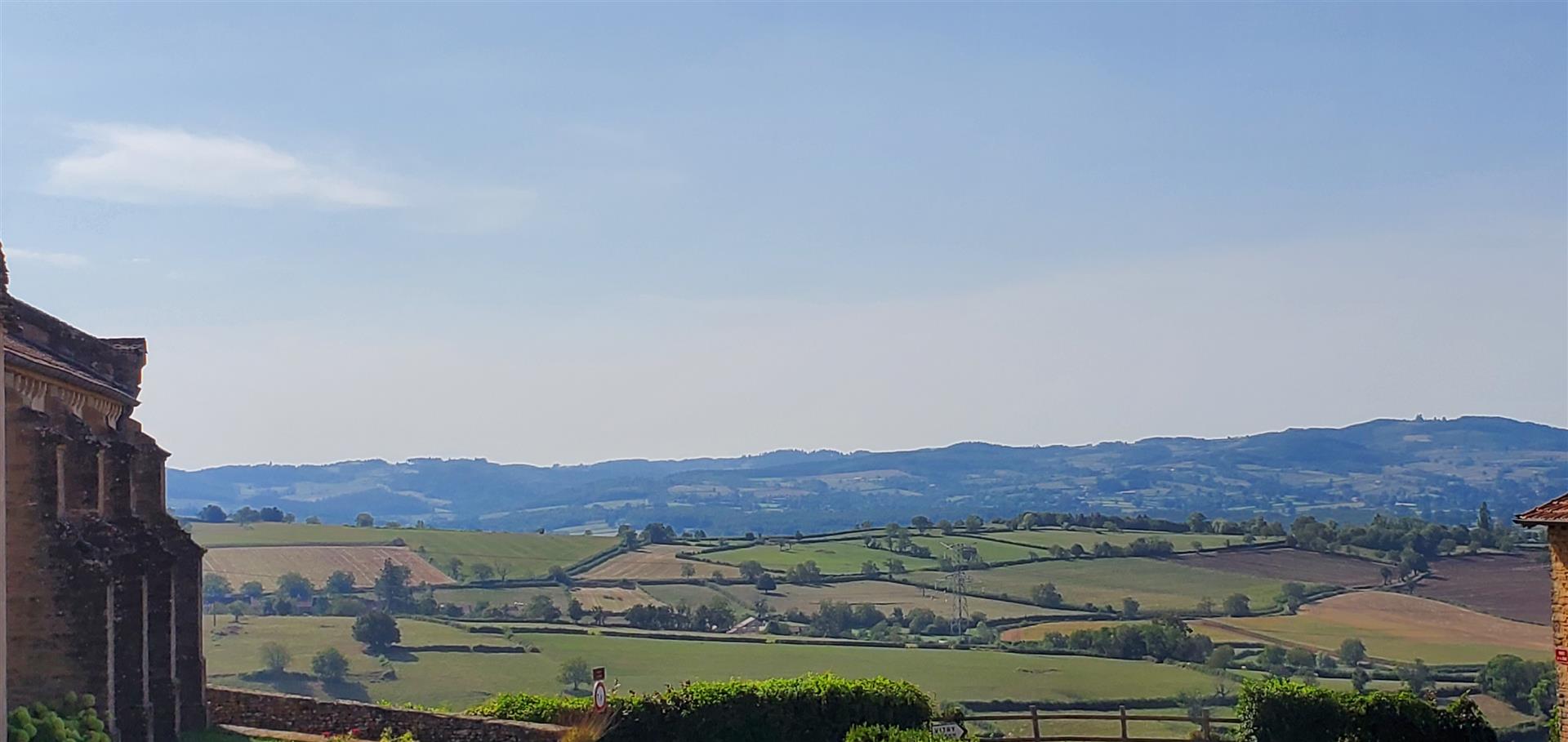 Beautifully renovated house in a lovely village close to Cluny