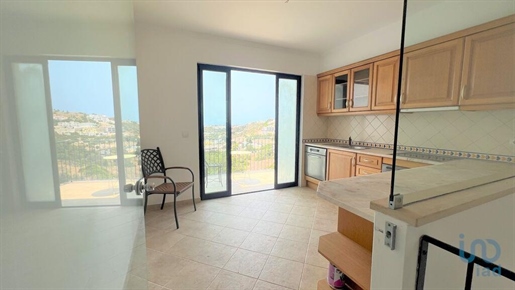 Apartment with 2 Rooms in Faro with 99,00 m²