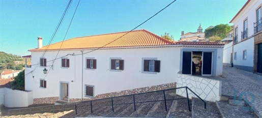 Home / Villa with 6 Rooms in Lisboa with 353,00 m²