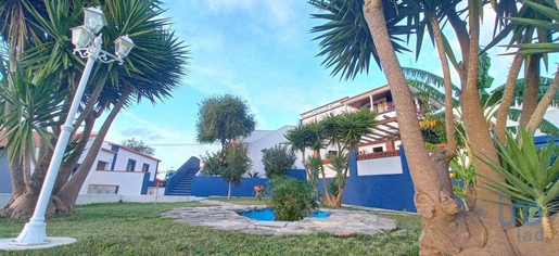 Home / Villa with 6 Rooms in Lisboa with 498,00 m²