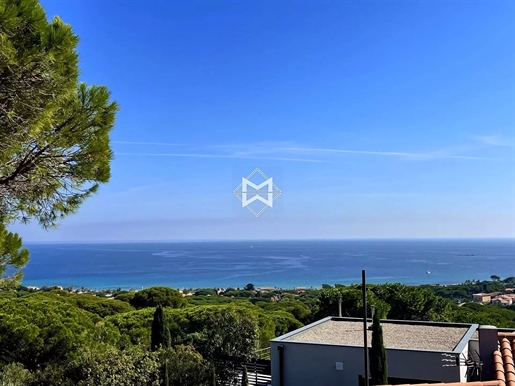 New villa with sea view