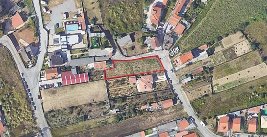Land with 1,000 m² Close to the Beach