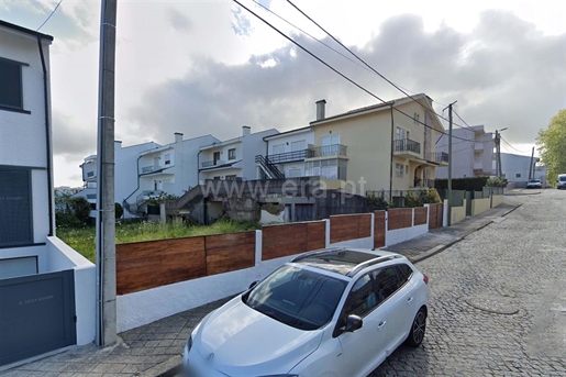 Land for Building a House in Valadares