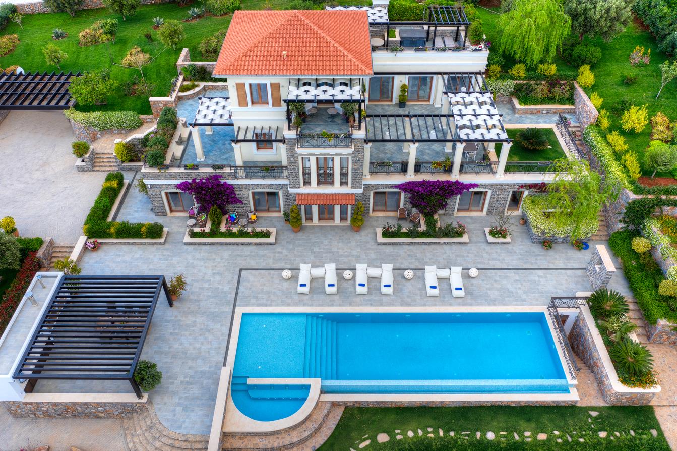 Kreta, Lassithi, Elounda. Zu verkaufen luxuriöse Villa am Meer von 632 qm.