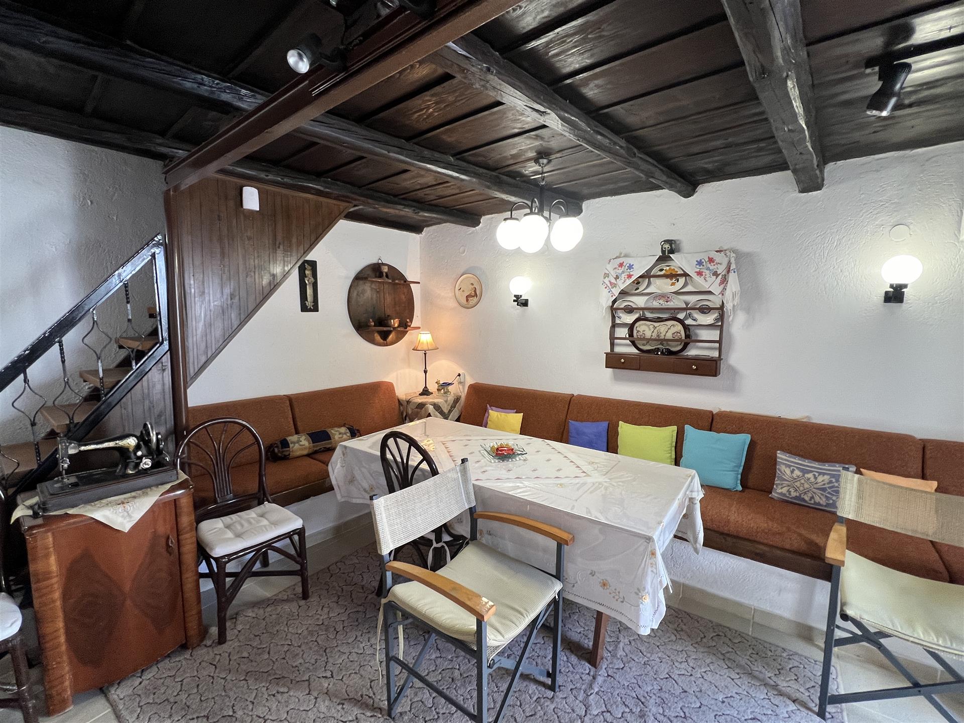 Heraklion Potamies. Zum Verkauf steht ein traditionelles Einfamilienhaus von 136,76 m² auf einem au