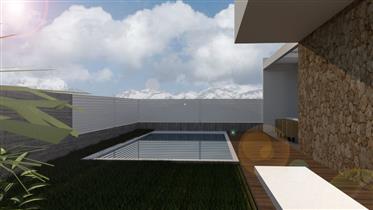 Pâtés d’Héraklion . A vendre villa de luxe de 188 m² avec piscine privée de 220 m² sur un terrain a