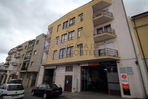 3 bedroom apartment, on the 3rd floor, in the center of Macedo de Cavaleiros.