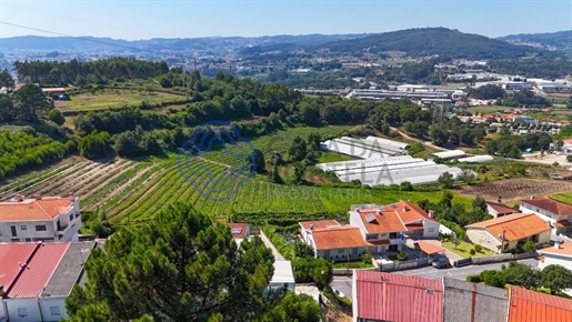 Villa spacieuse - Transformée en T4 à Guimarães