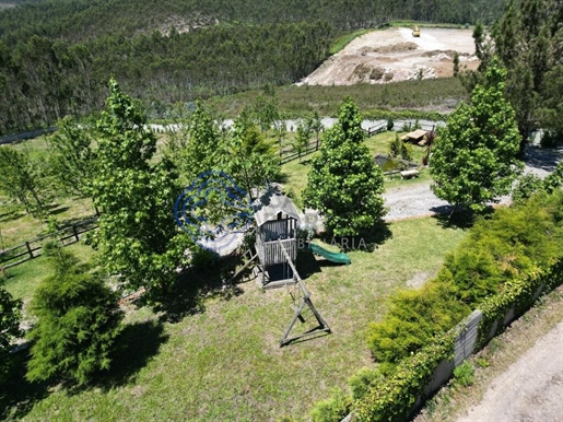 Ferme avec terrain de 28 710m2