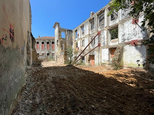 Building for rehabilitation in the historical center