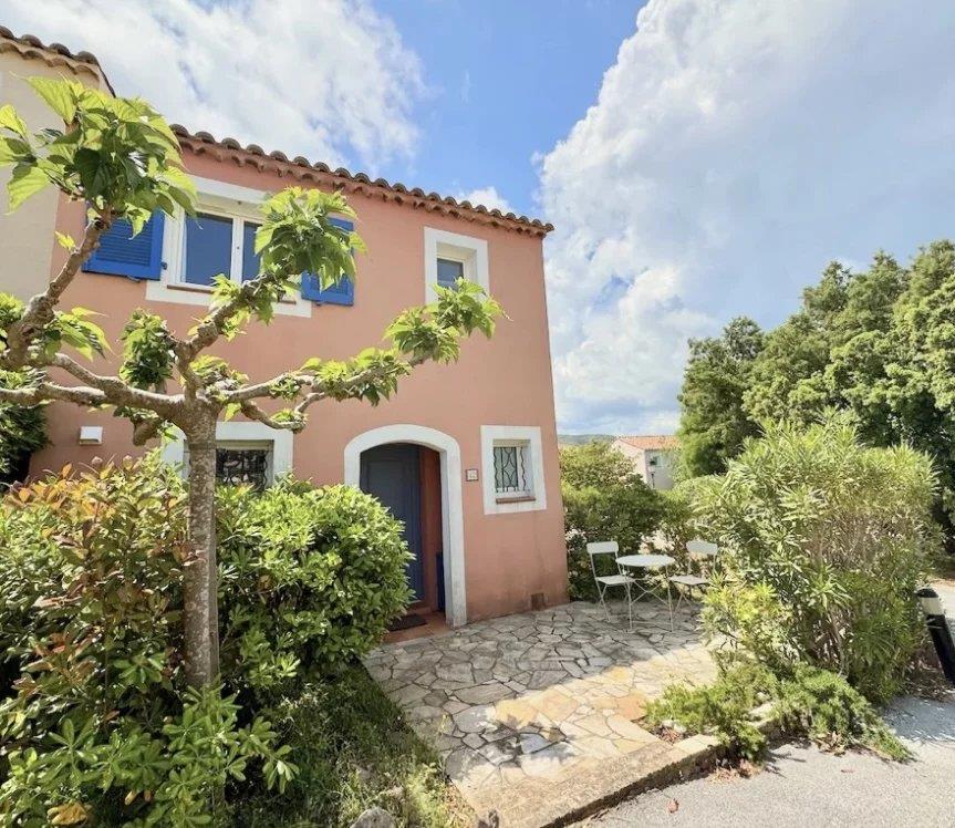 Superb Villa Roquebrune Sur Argens