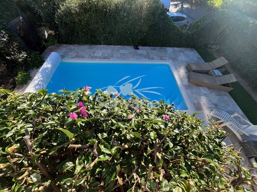 Sainte Maxime Villa Sets On 230 M² With Pool