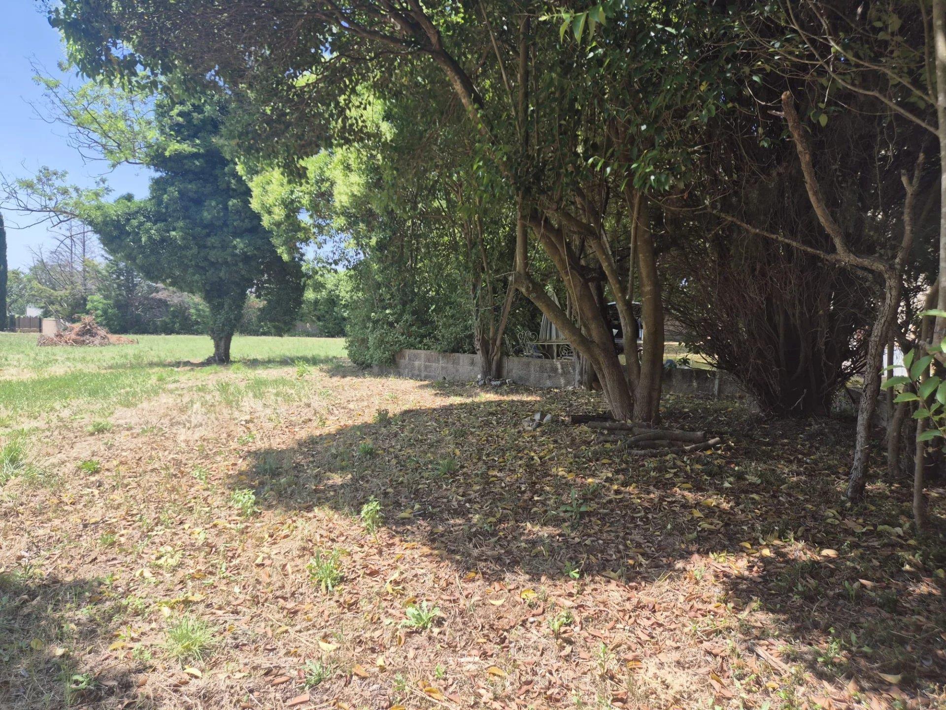 Superb Property Sets On Approx 15578 M²