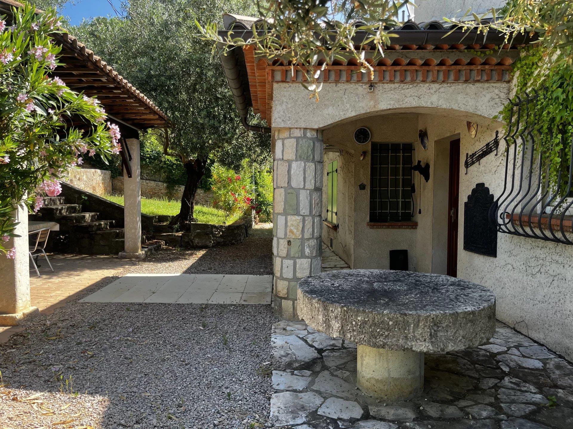 Compra: Vivenda (83570)