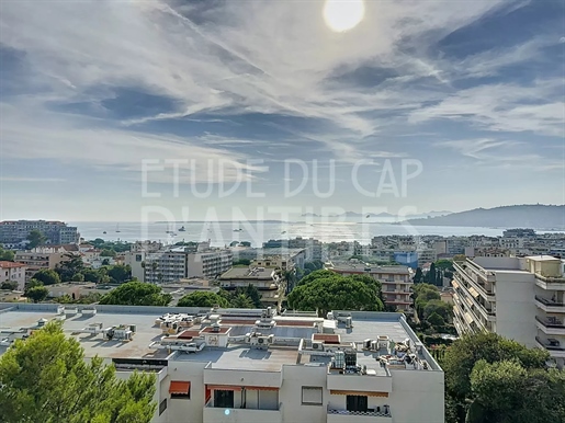 Top floor At the edge of Cap d'Antibes - Panoramic sea views