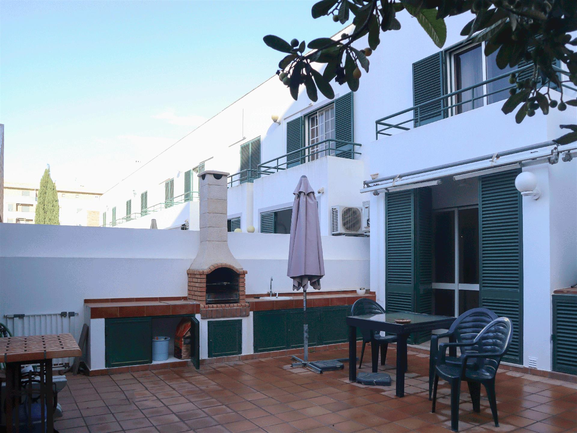 Villa 3+1 chambres - garage - patio - Tavira Centre - Algarve