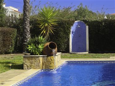 Villa 3 Chambres - 190m2 - piscine communautaire - Altura Algarve