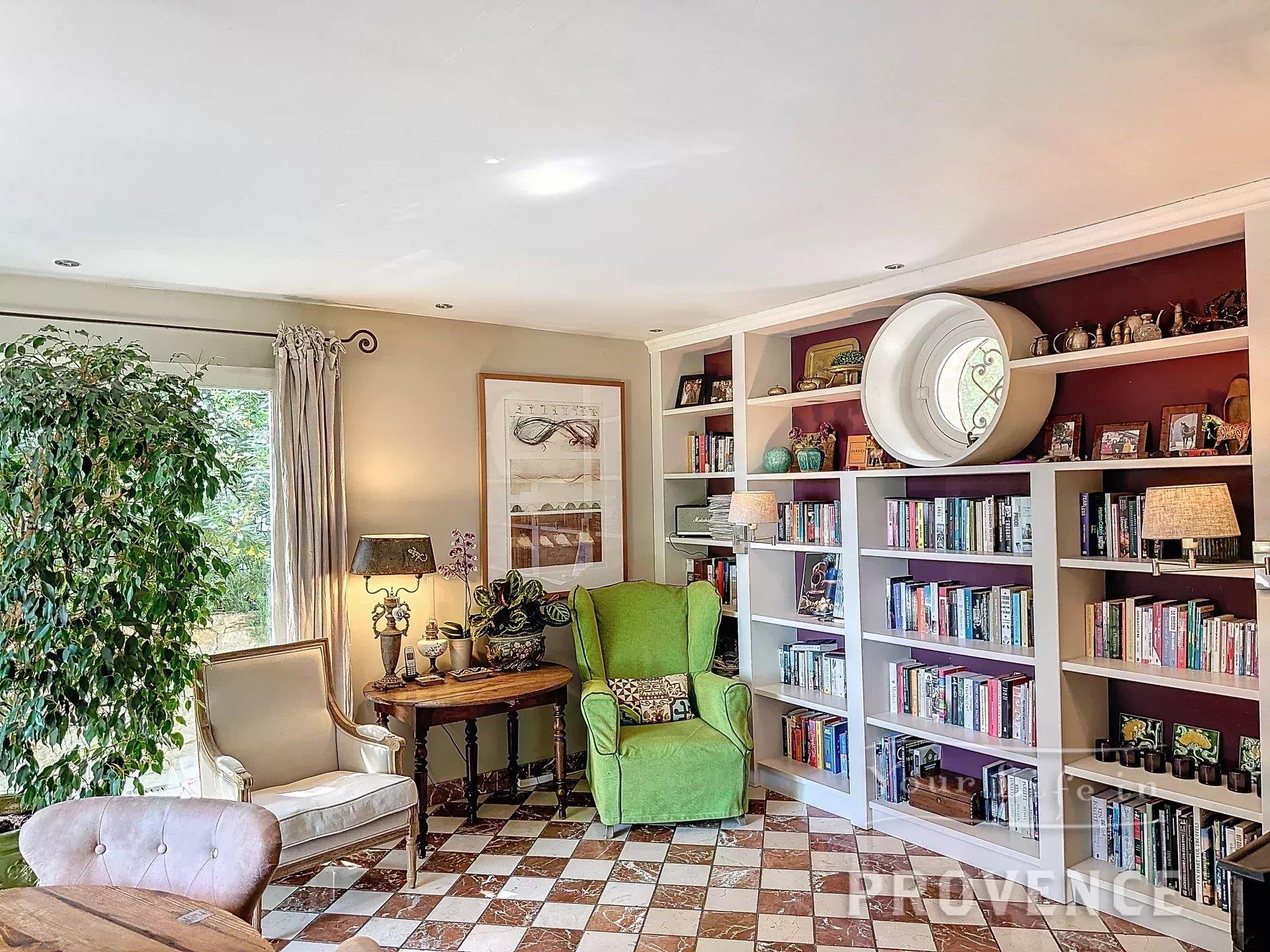 Compra: Vivenda (83780)