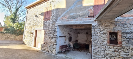 6 Room House + Outbuildings + Garden Logrian For Sale