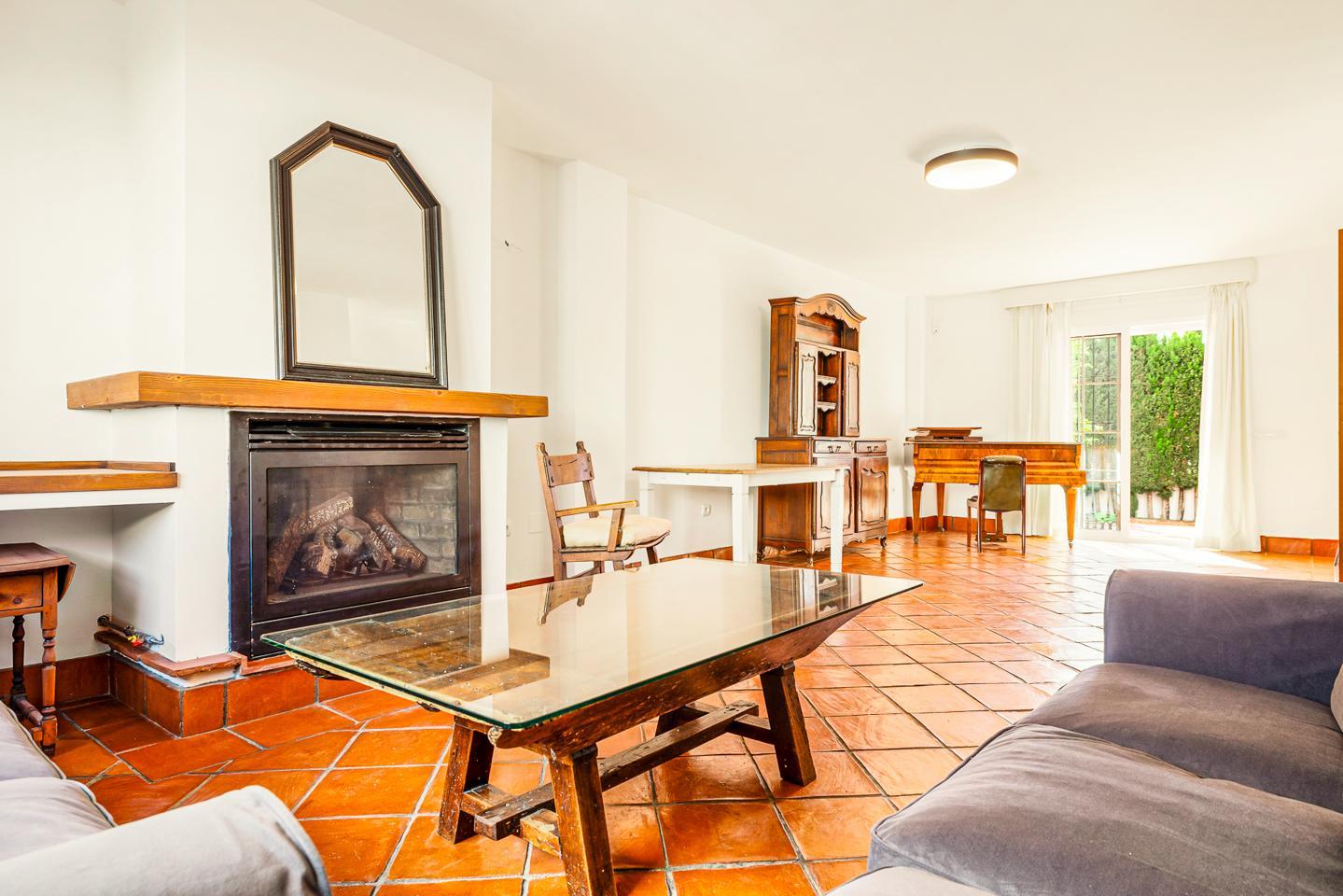 Compra: Vivenda (29600)
