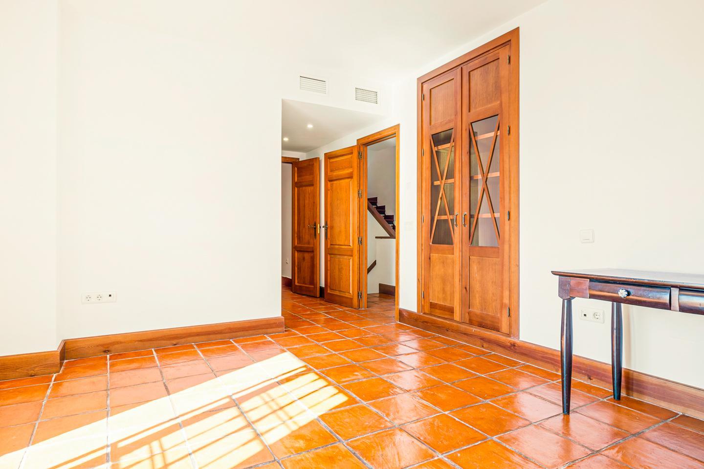Compra: Vivenda (29600)