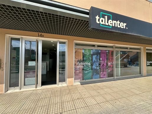 Shop in Campo Grande in front of the Alvalade Stadium, with 6 parking spaces