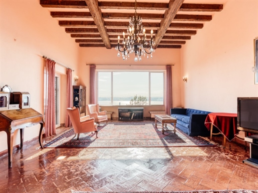 7 bedroom villa with garage, balcony, terrace and unobstructed view of the Atlantic Ocean