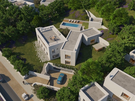 Moradia de luxo com 6 quartos, piscina e jardim localizada no resort de golfe em Loulé - Faro