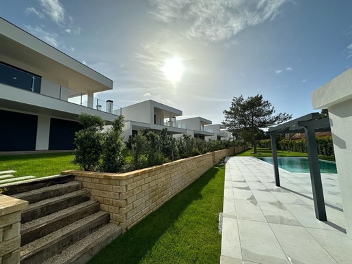 Villa de luxe avec 4 chambres en copropriété privée avec piscine et jardin-Murches-Cascais