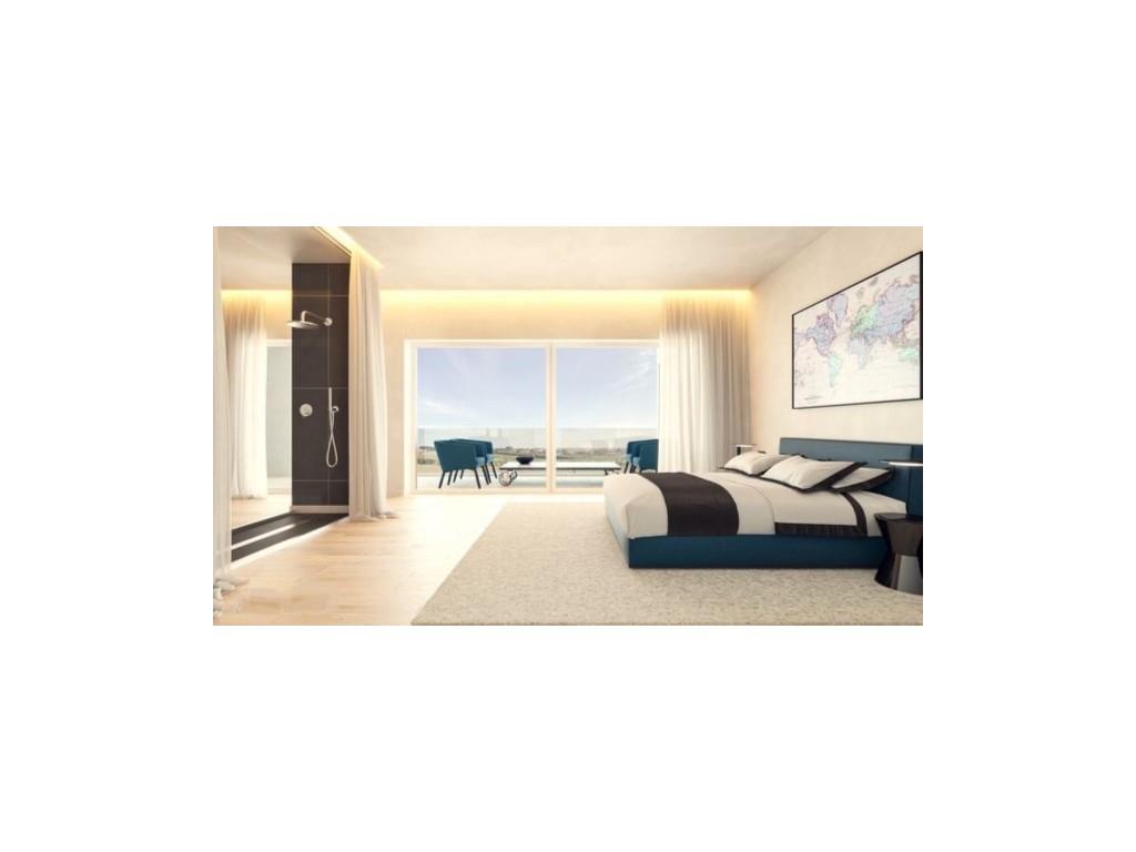 3 bedroom Duplex Penthouse - Two Private Wide Terraces