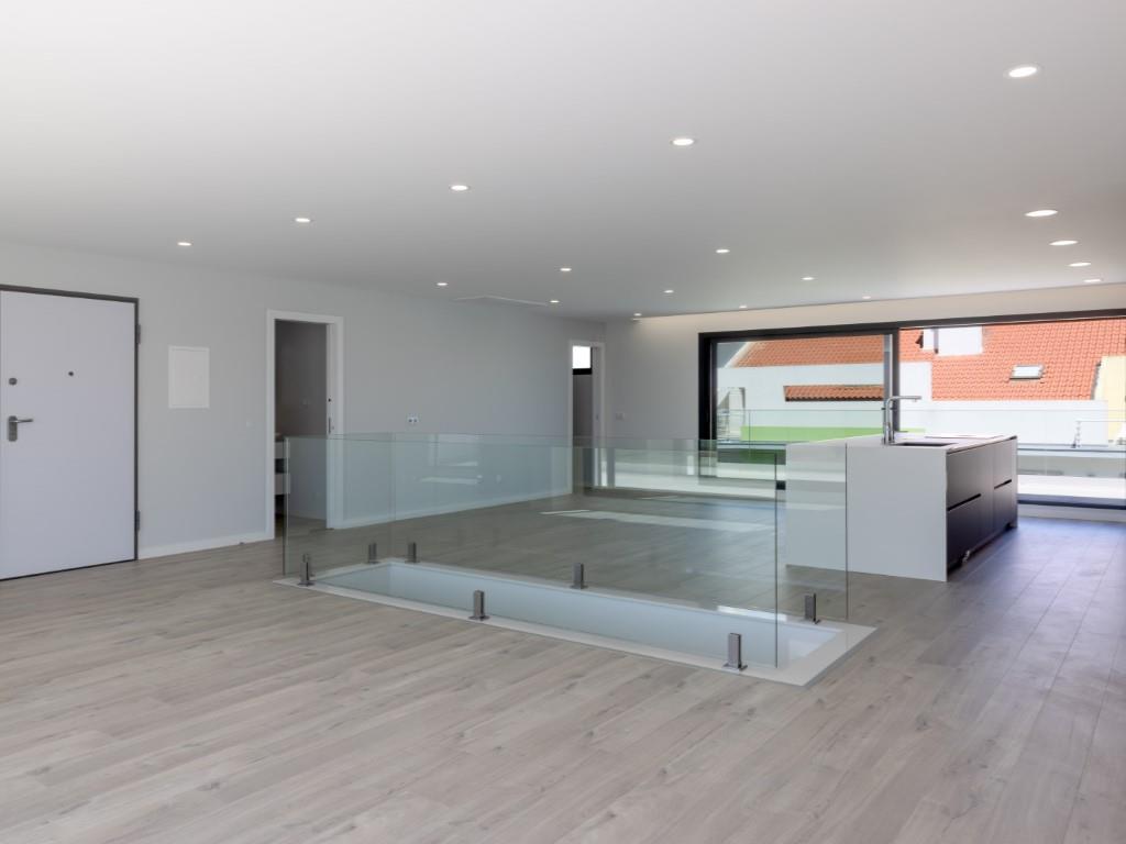 3 bedroom Duplex Penthouse - Two Private Wide Terraces