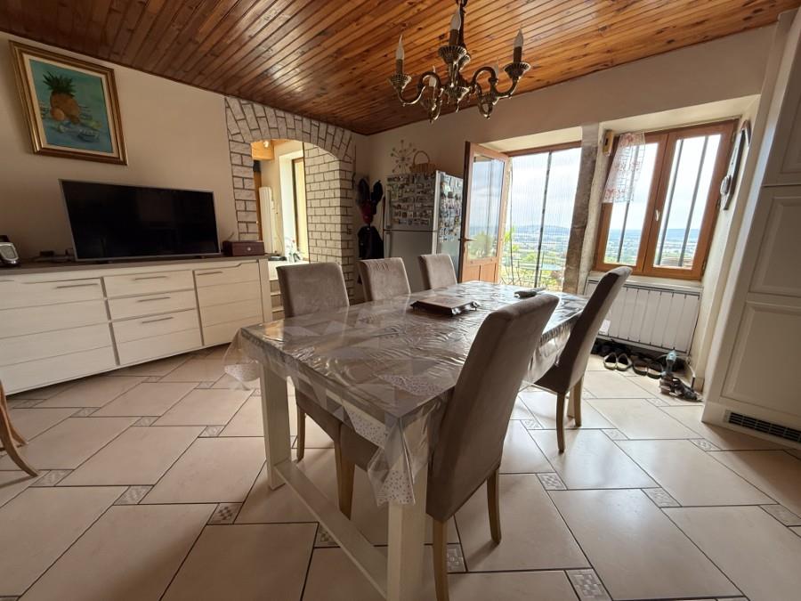 Maison ancienne avec vue exceptionnelle sur l'Auxois