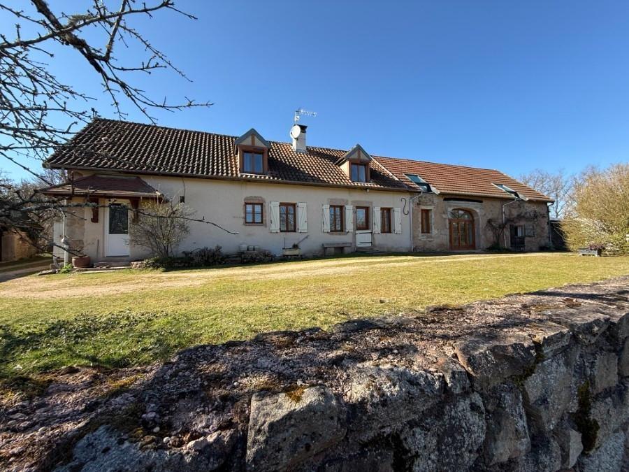 Exceptional property in the Morvan Park on 2 ha 31                 
