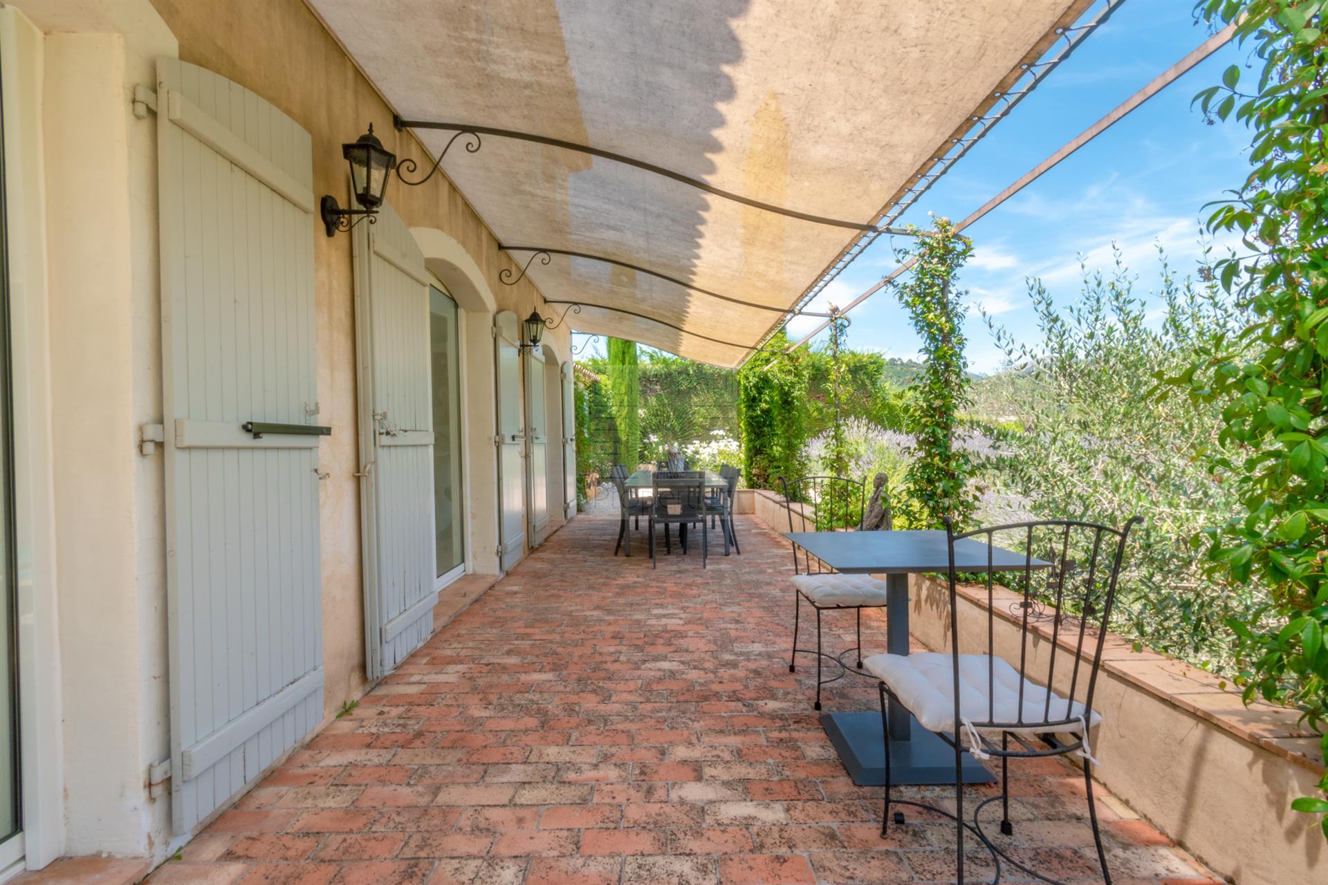 Pretty Provencal villa - 240m2 - La Colle sur Loup