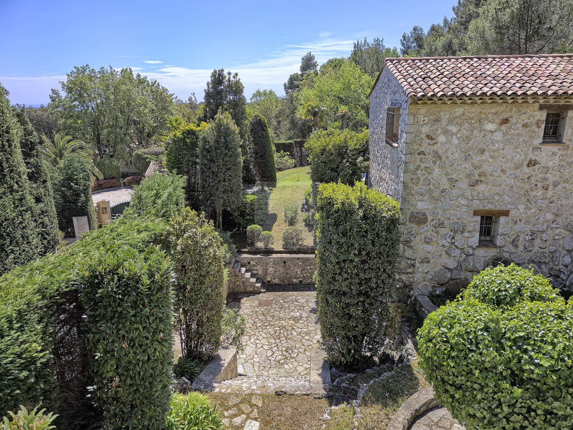 Superb stone Mas - 234m2 - La Colle sur Loup