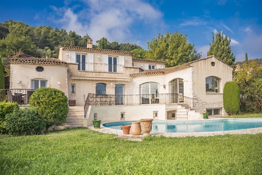 5 bedroom villa with swimming pool 225 M2 - la Colle sur loup