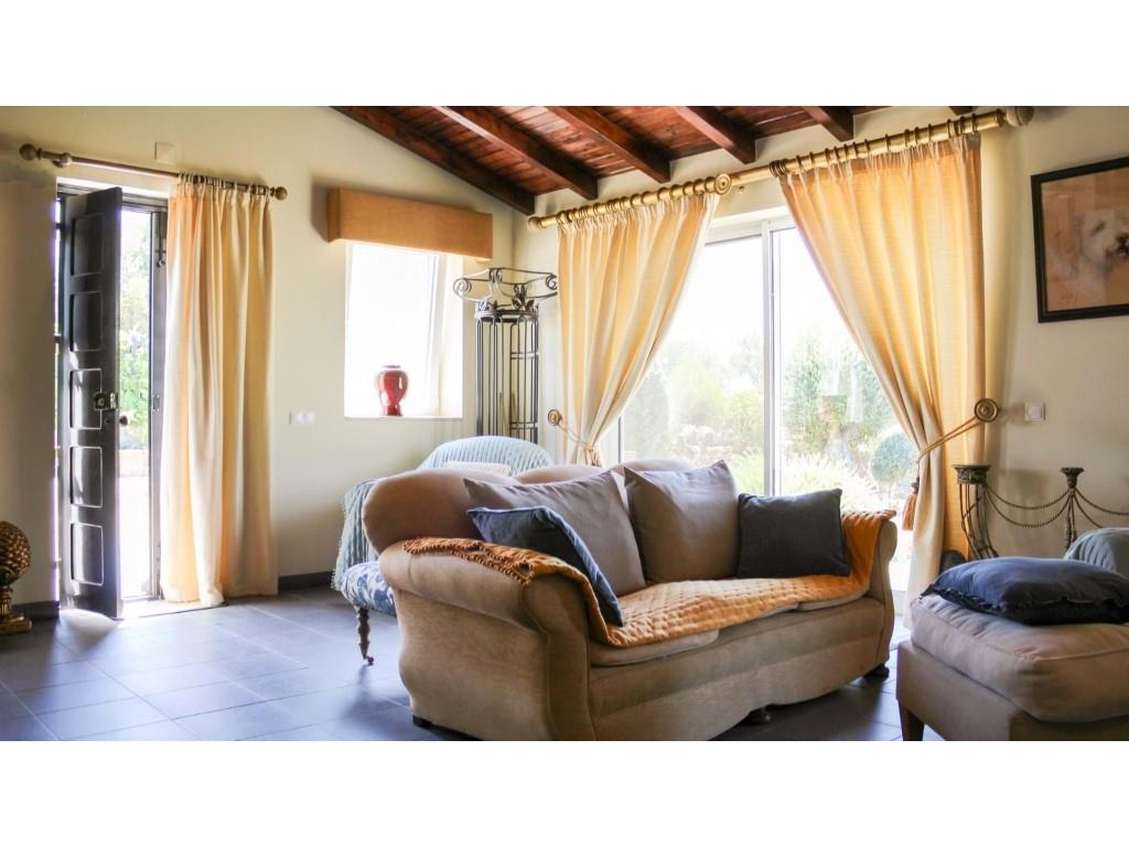 Equestrian centre with 3 bed country house and lake view near Ourique